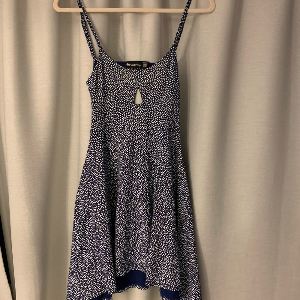 Dress - Picture 2 of 7